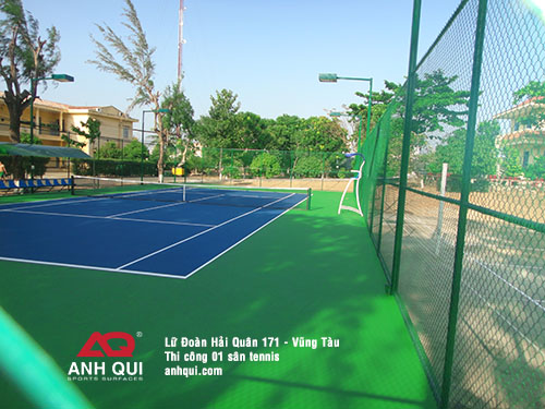 Thi-cong-san-tennis-lu-doan-171-Vung-Tau