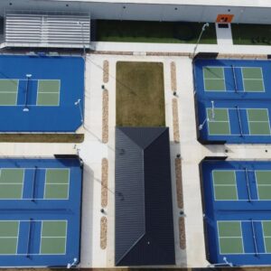 Thi công sân pickleball  8 lớp Novamaster 30% hạt cao su trên nền bê tông nhựa (MS:  NOVA8-N)