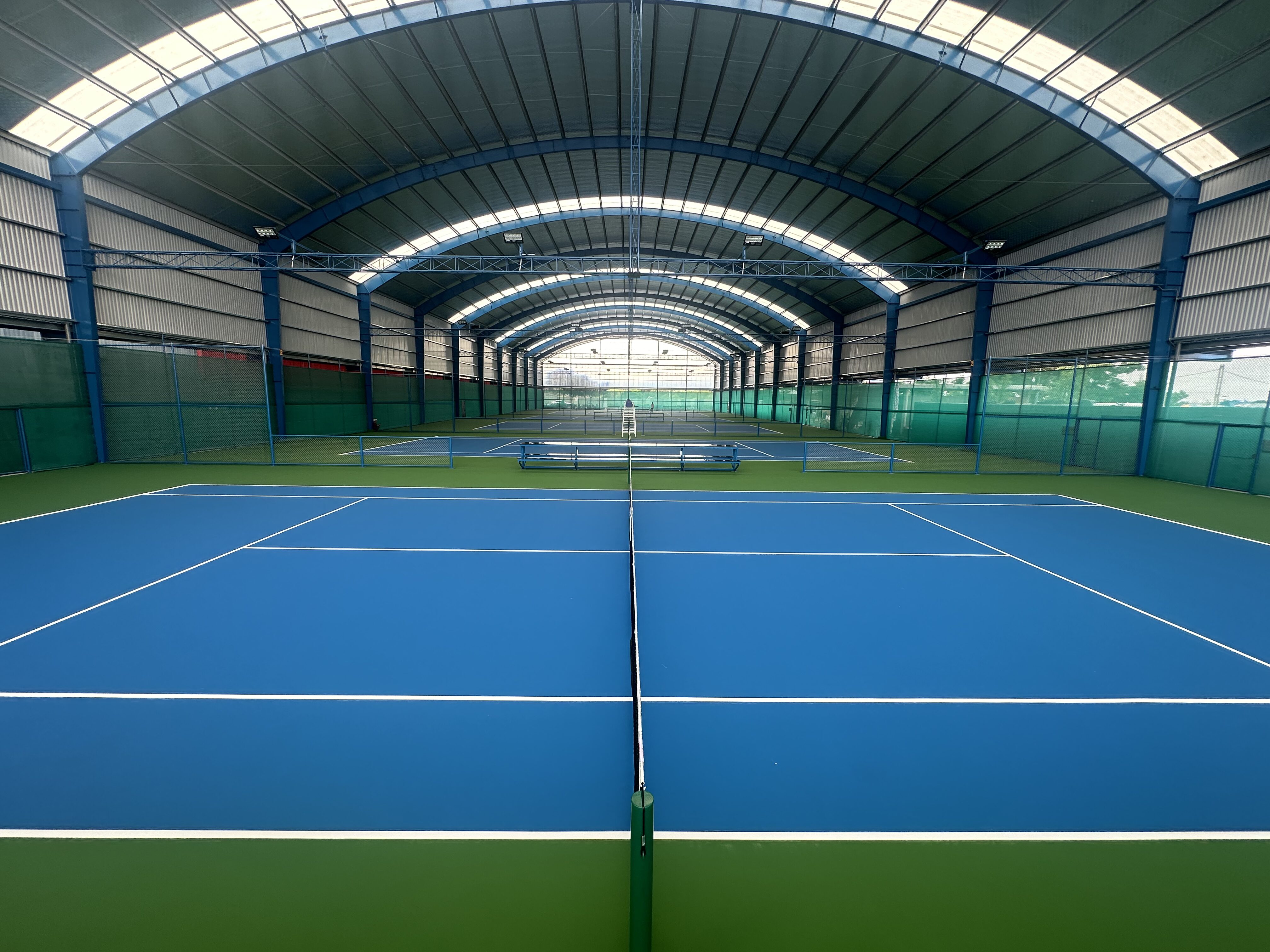 Mái che sân Tennis