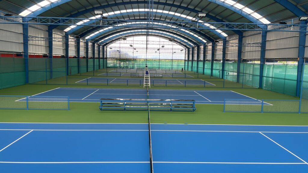 MÁI CHE TENNIS